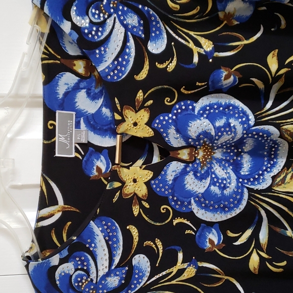 Tunic - Picture 2 of 4